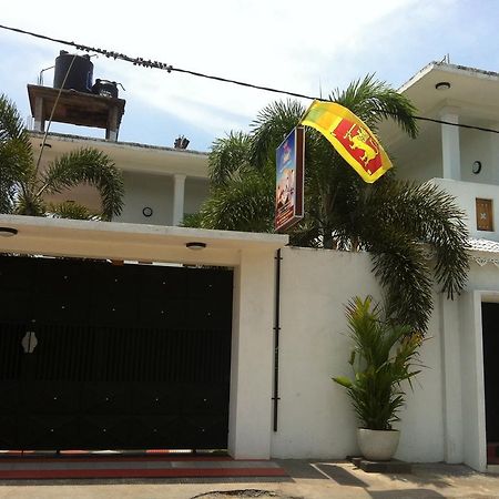 Friends Guesthouse Kudapaduwa Exterior photo